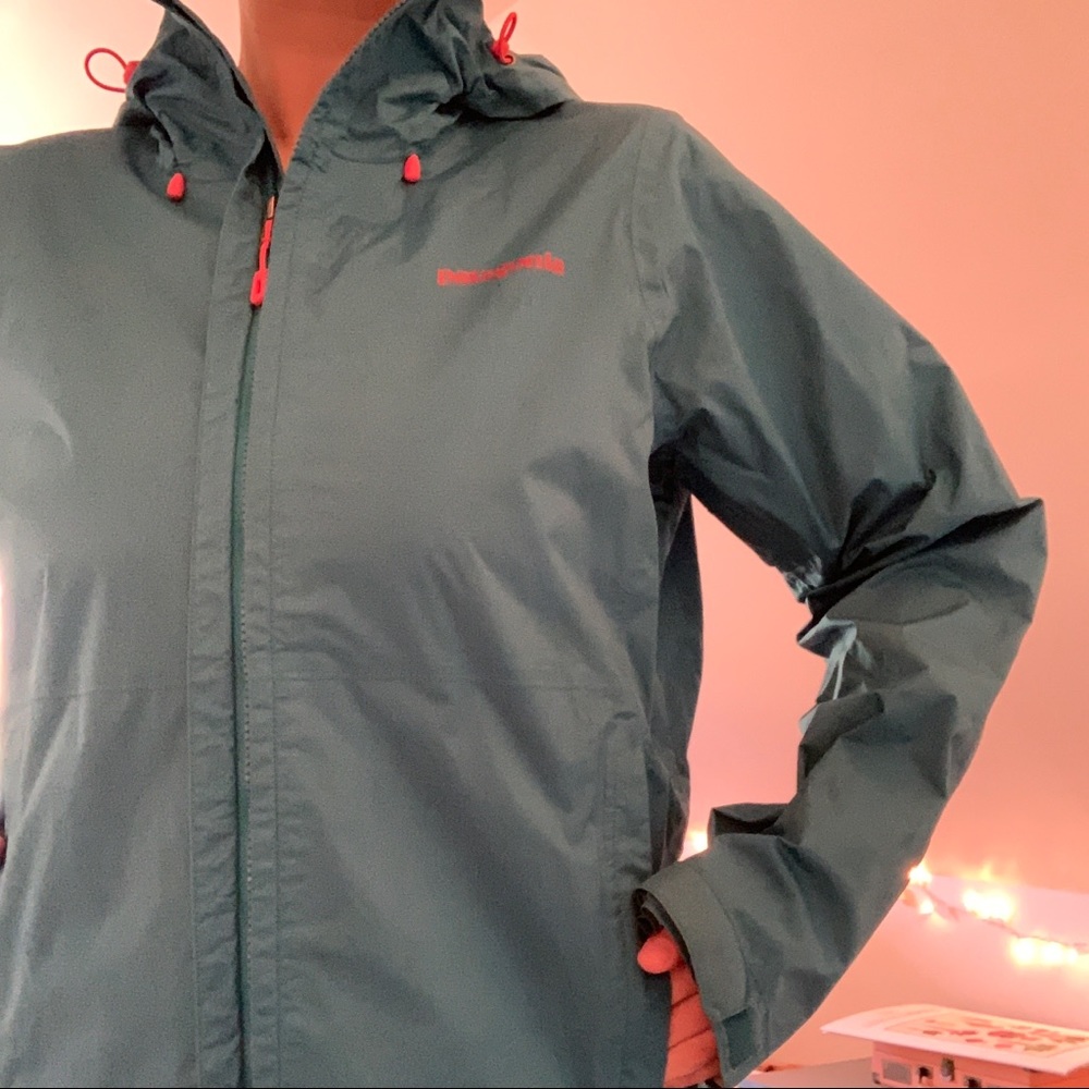 Patagonia Windbreaker rain coat